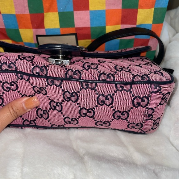 SOLD!! Gucci Marmont Small - Picture 3 of 9